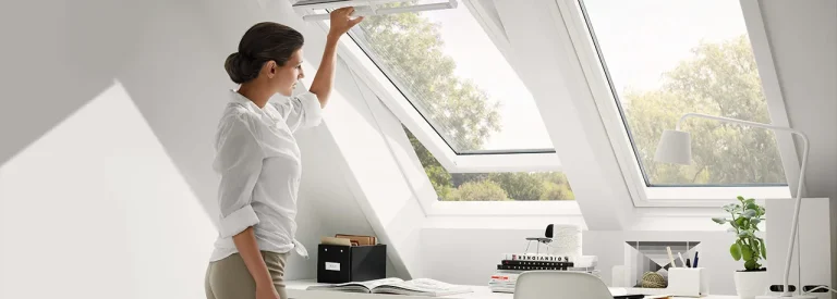 Fensterfunktionen: Schwingfenster mit Obenbedienung, Foto 3