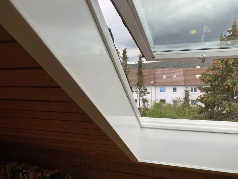 Roto-Dachfenster mit Roto-Innenfutter