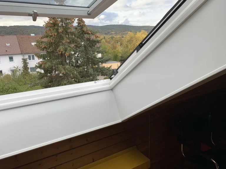 Roto-Dachfenster mit Roto-Innenfutter, Foto 1