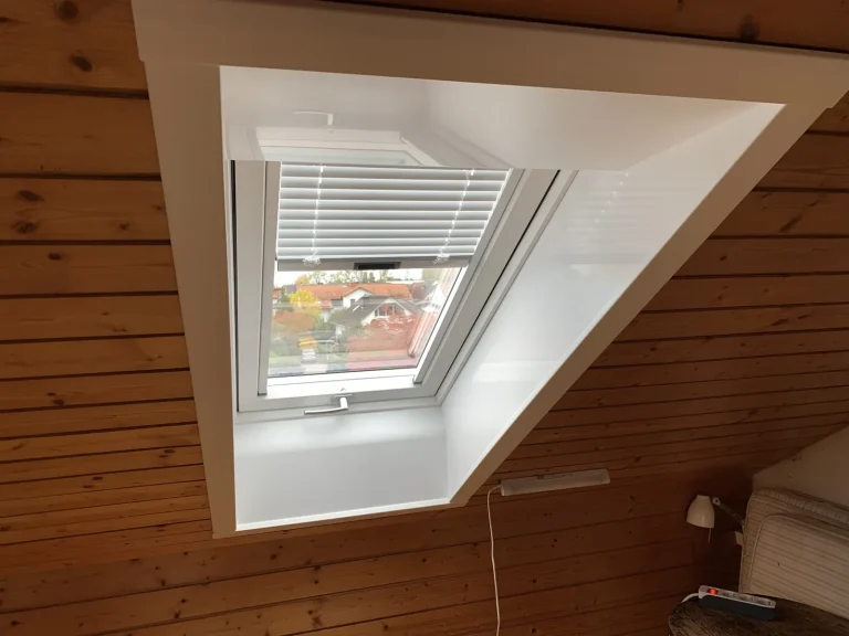 Roto-Dachfenster mit Roto-Innenfutter, Foto 4